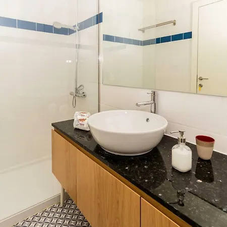 Guest H4u - Casa Dom Luis River View *