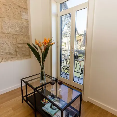 Guest H4u - Casa Dom Luis River View *